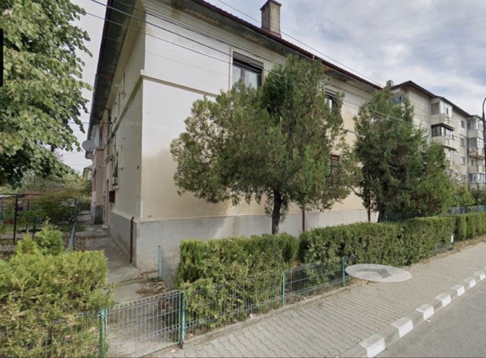 Vand apartament in bloc-tip vila-Str.Smirdan, Plopeni.