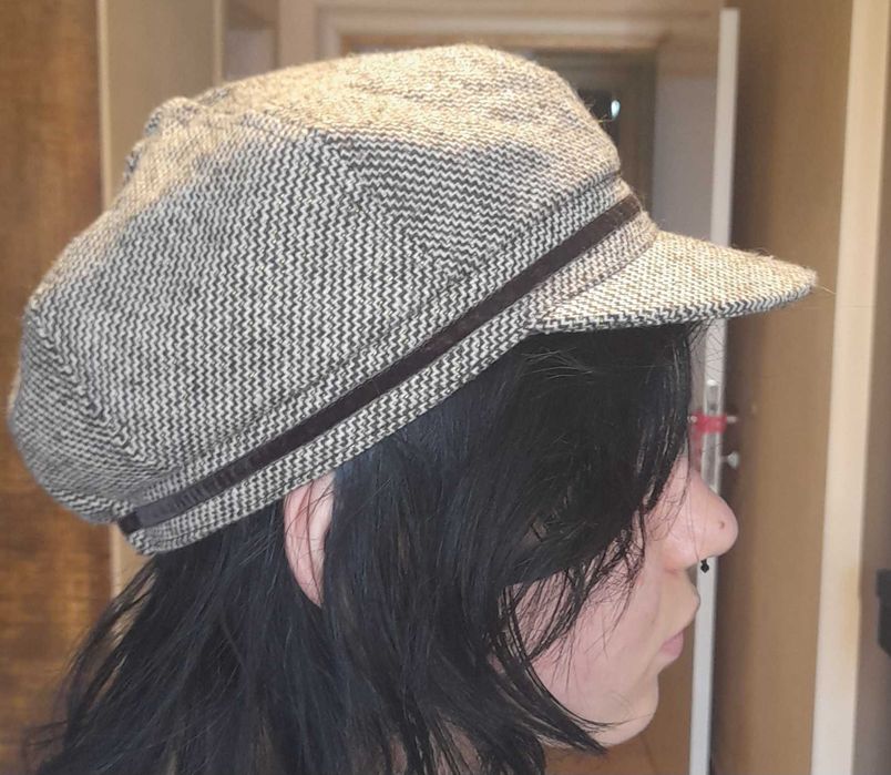 Шапка, mail boy стил