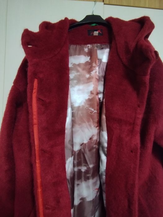 Ново мъхесто палто,цвят св.бордо,р-р 48/XL/  на фирма "Роси".