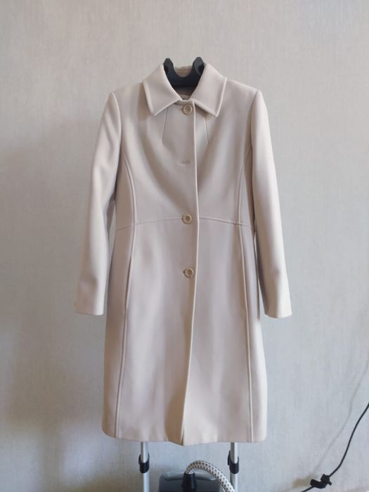 Женское пальто в отличном состоянии