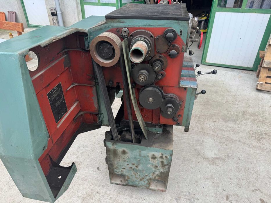 Универсален струг СУ 400 – ЗММ Сливен, работещ + ножове и аксесоари