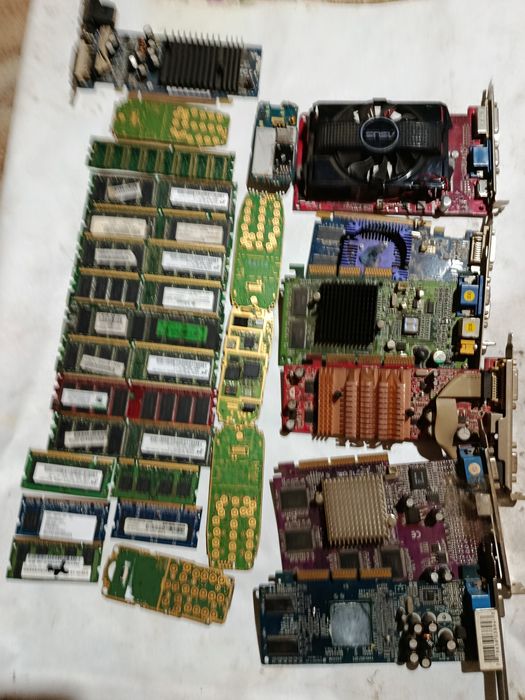 Electronice, telefoane plăci grafice, rami, toate 400ron