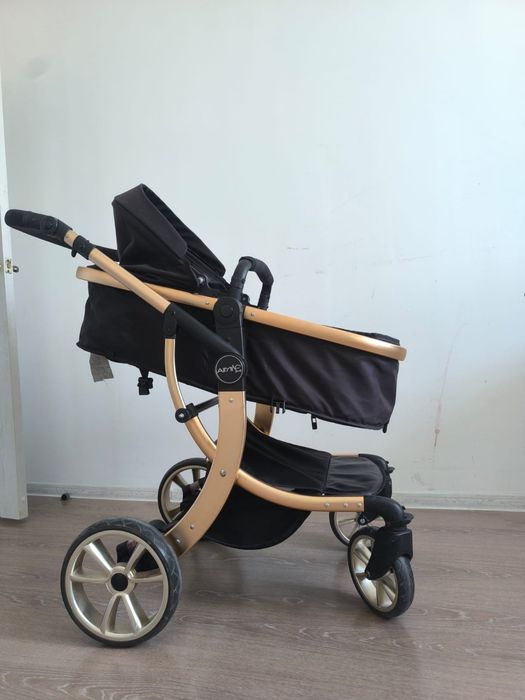Продам коляску 20тыс