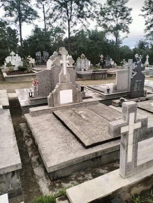 Vânzare cavou Suceava