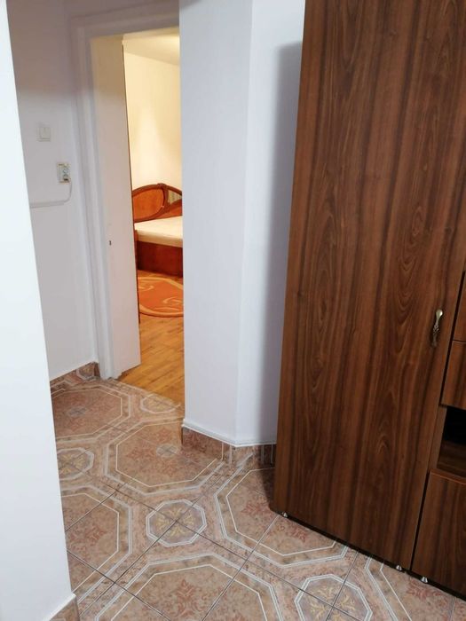 Apartament cu 2 camere de închiriat pe strada Republicii, bloc. 10