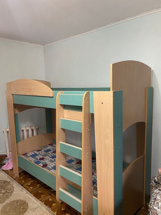 Двухъярусная детская кровать