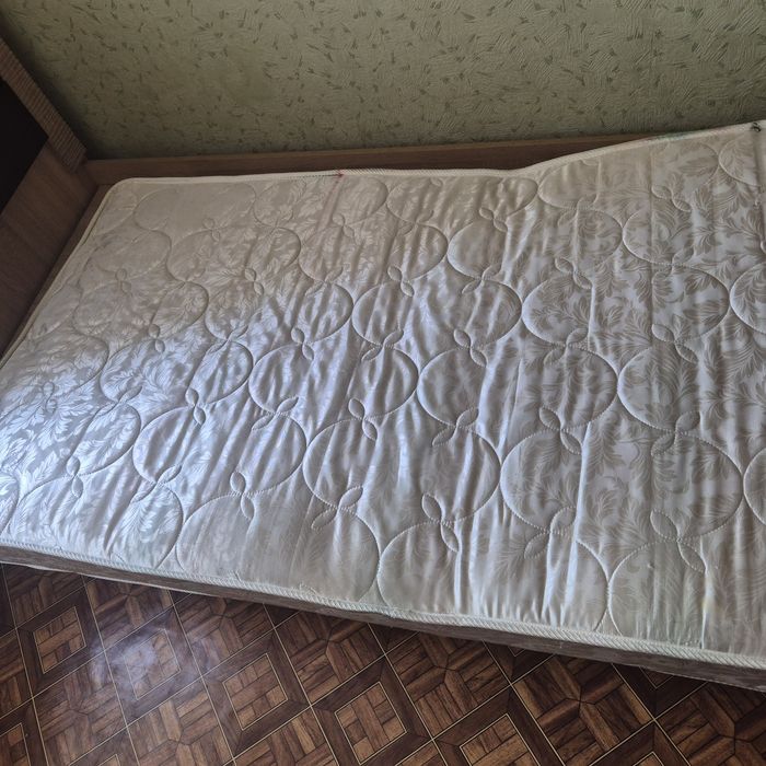 Продам кровать б/у в отличном состоянии