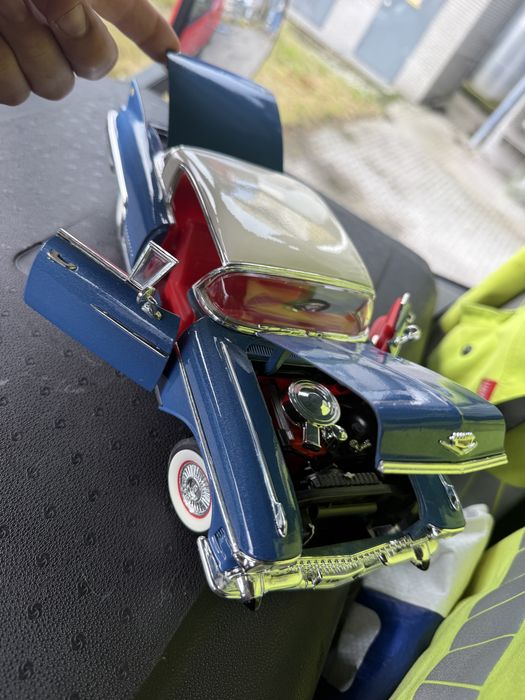 F40. Burago, 1/18-1/48, ferrari, porsche, mercedes
