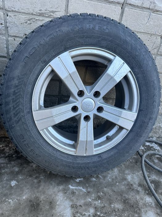 R16 в сборе резина новая
