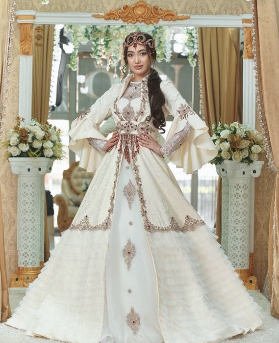 Продам национальные платья