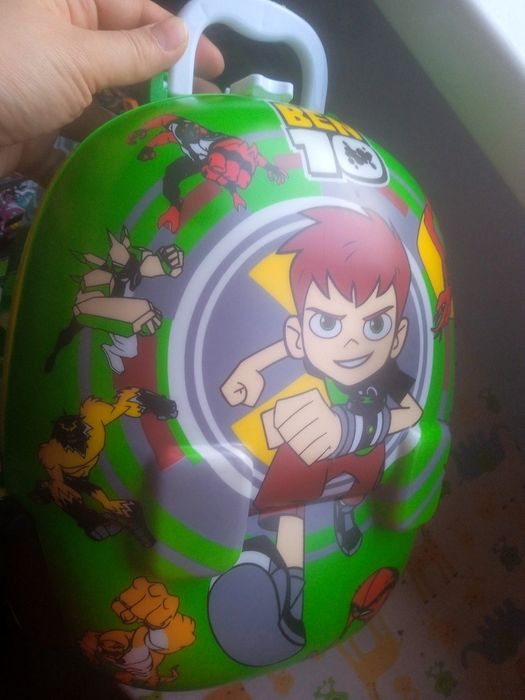 Продам набор для мальчика красивый