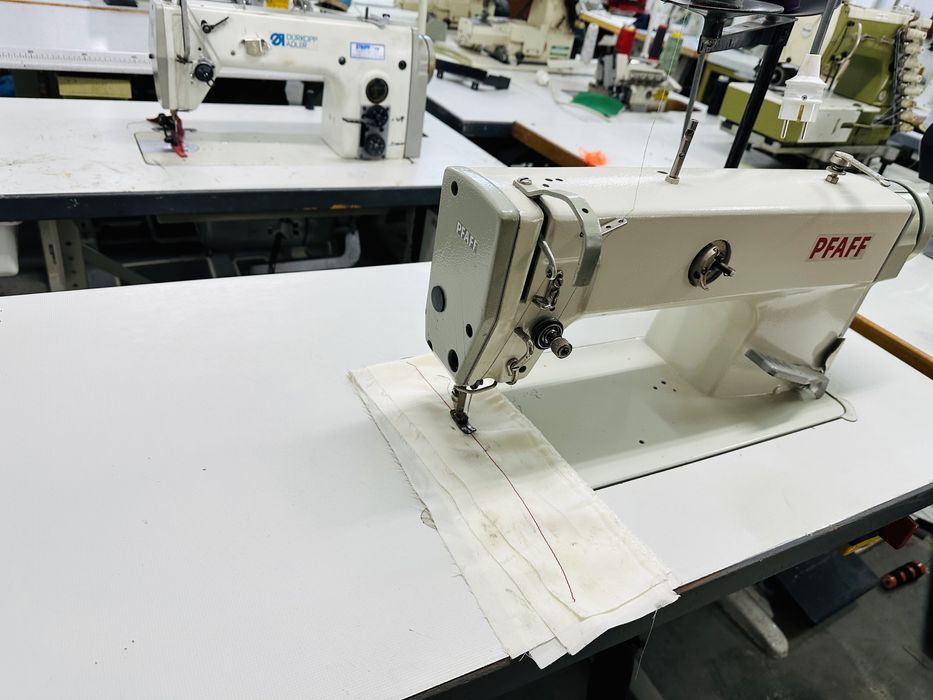 Masina de cusut liniar Pfaff