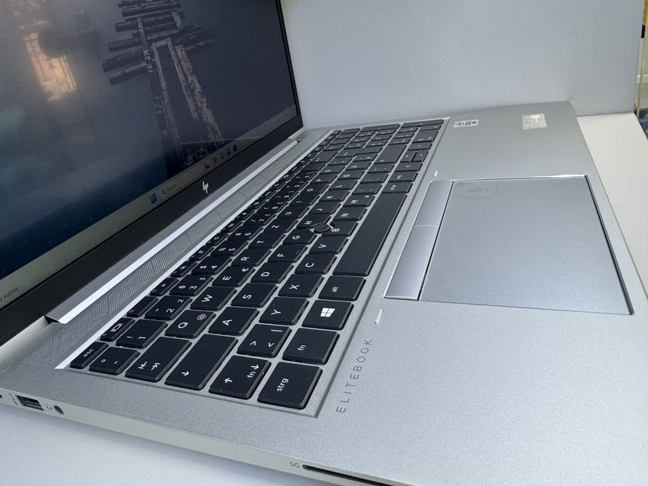 HP Elitebook, i5-10310U, 256/16Gb