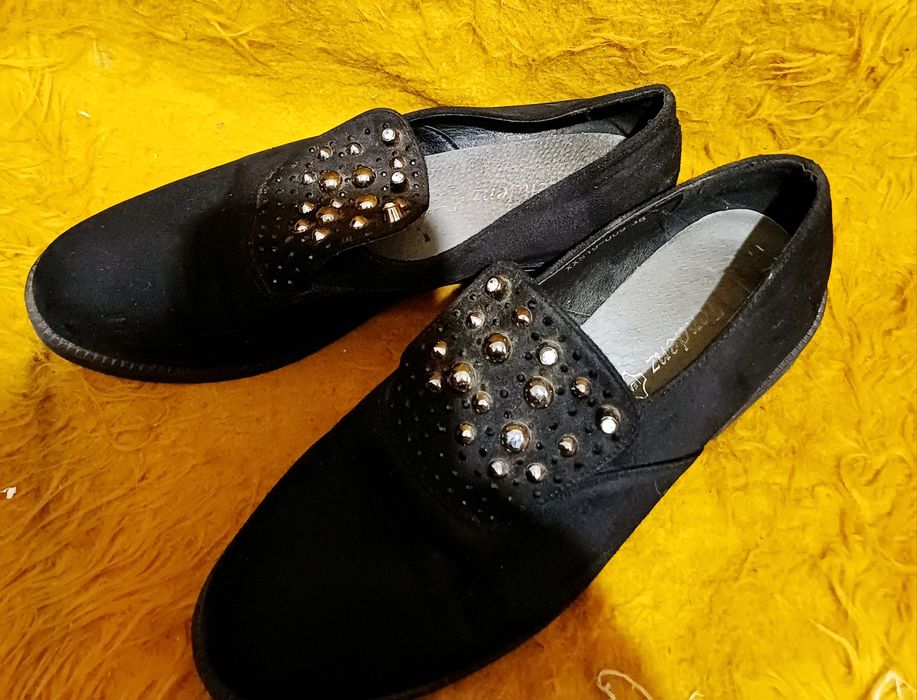 Дамски обувки излишни