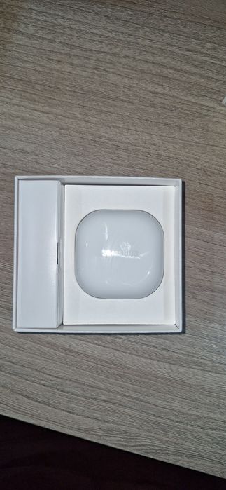 Продам новые наушники