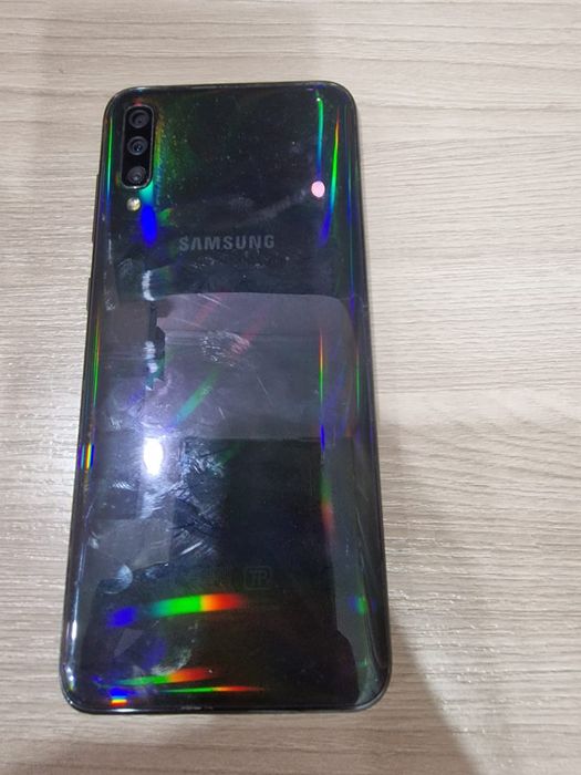 Телефон смартфон Samsung a70