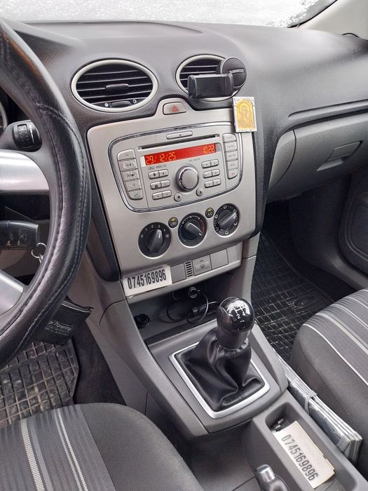 Vând Ford focus 2 din 2009