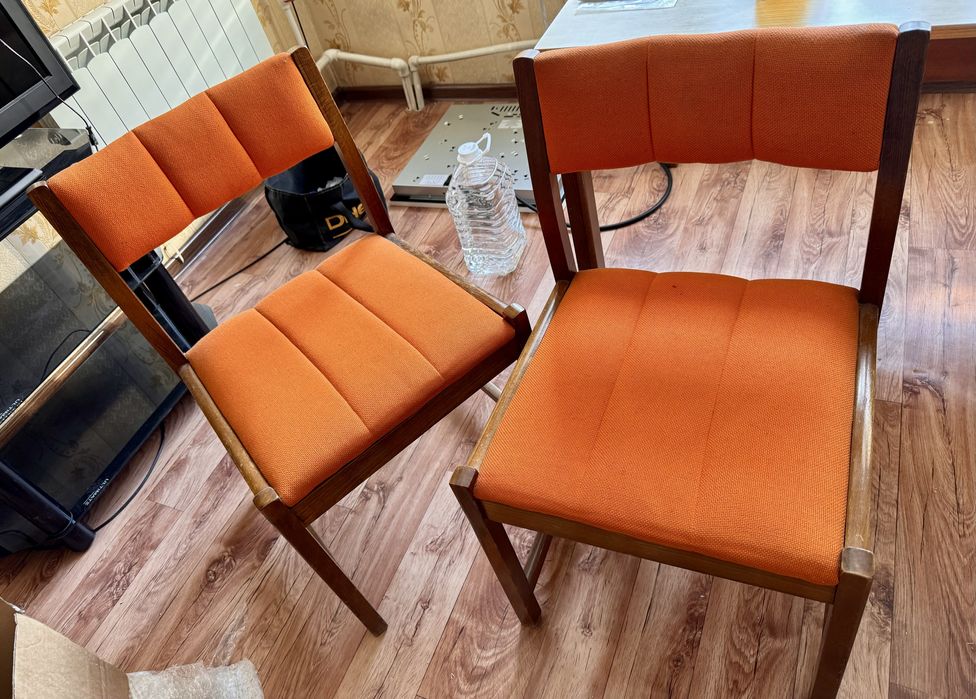 Стулья - 2 штуки. Раритетные, добротные!