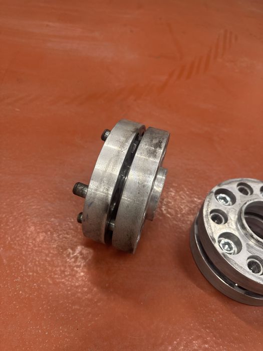 Vand distantiere 2,5Cm