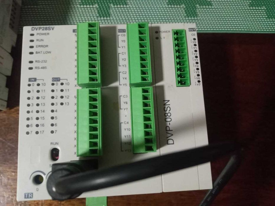 Продам плк  дельта DVP28SV+DVP-08SN