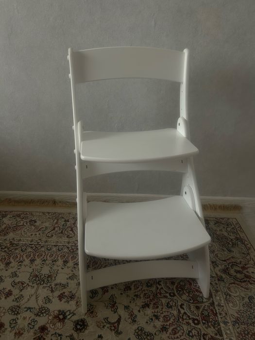 Продам детский растущий стул