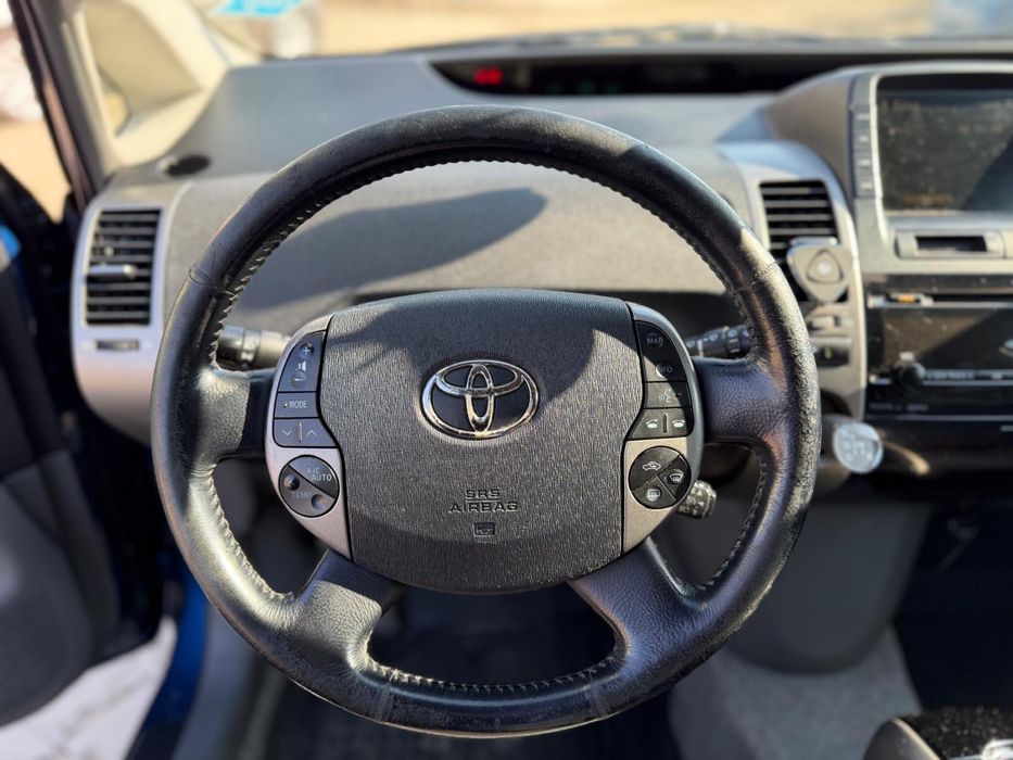 Toyuta   Prius 2
