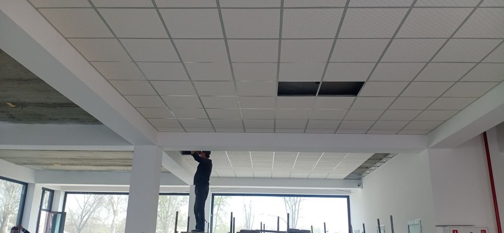 Armstrong potoloklari eng yuqori sifatda "POTOLOK STROY SERVIS"
