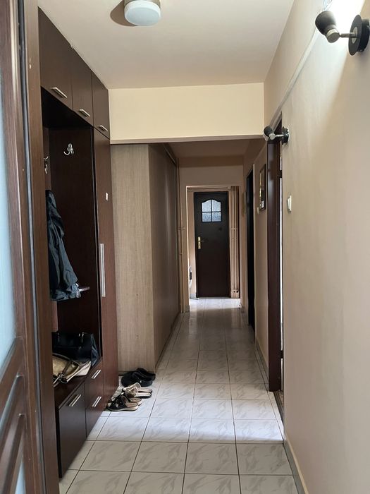 apartament 3 camere de vanzare, zona tomis 3 (macul rosu)