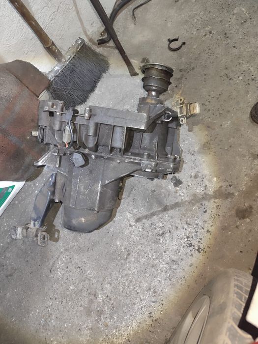 КПП на запчасти Рено твинго