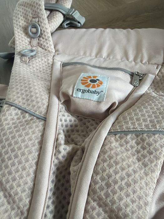 Marsupiu Ergobaby Pink