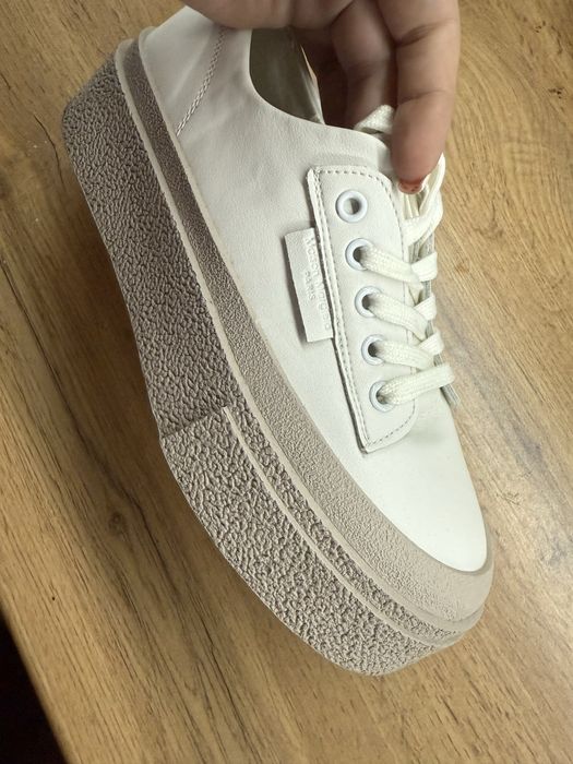 Продам кеды абсолютно новые