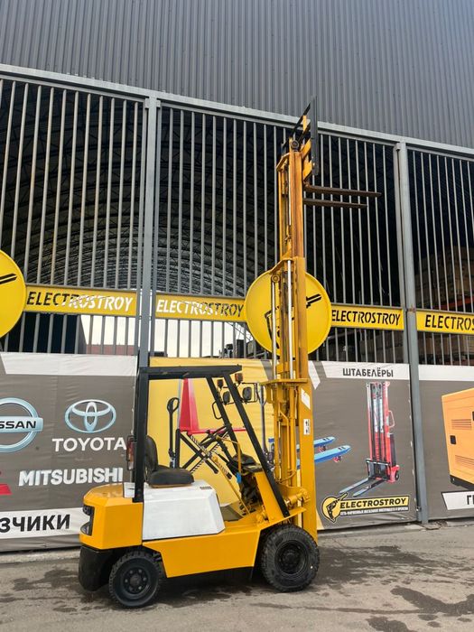 Вилочный погрузчик Коматсу