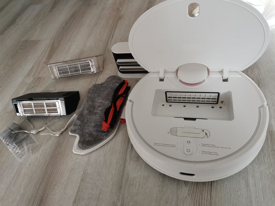 Прахосмукачка робот Xiaomi Vacuum Mop Pro