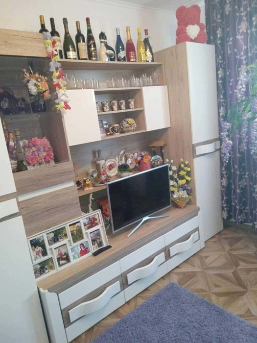 Inchiriez apartament