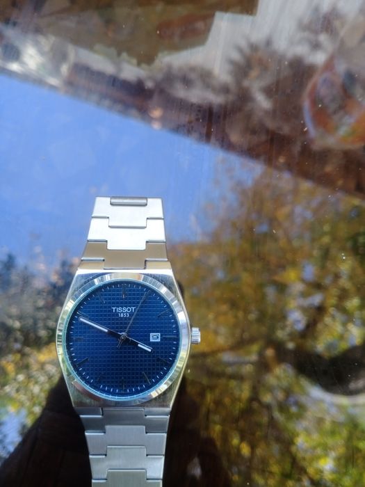 Tissot 1853 qo'l soati. Qul soati