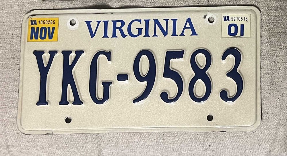 Set 2 numere originale SUA Virginia YKG 9583 2001