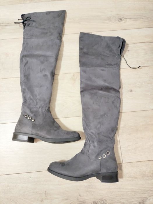 Cizme lungi mărimea 37.