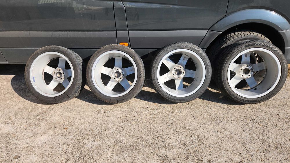 18" Оргинални джанти  с летни гуми 245/40/18 за Audi