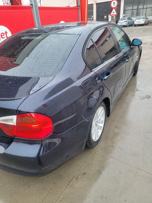 Vând BMW E90 318D