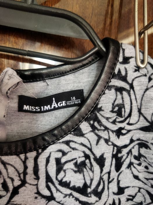 Роклички различни размери