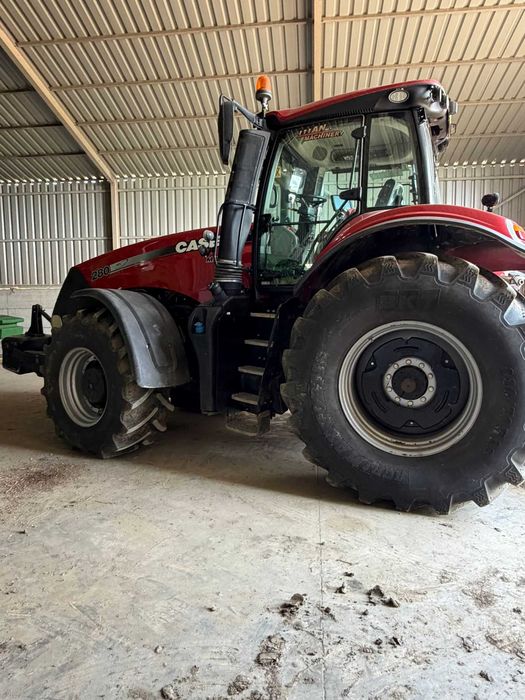 Vând tractor case  Magnum 280 cp