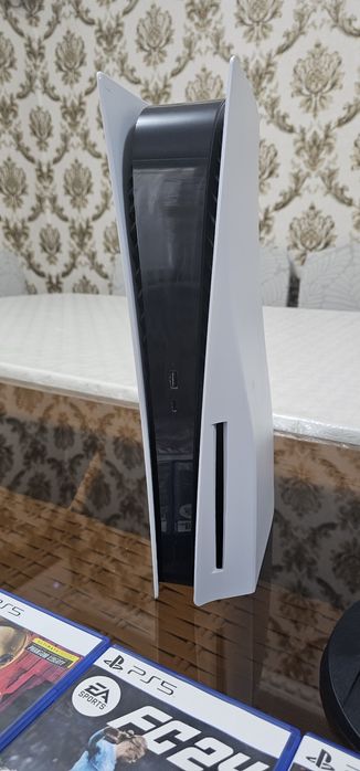 Продам Playstation 5