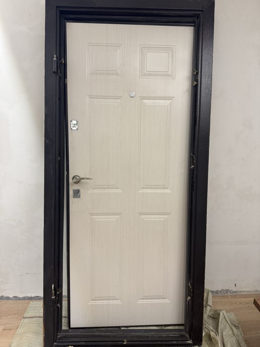 Дверь железная б/у