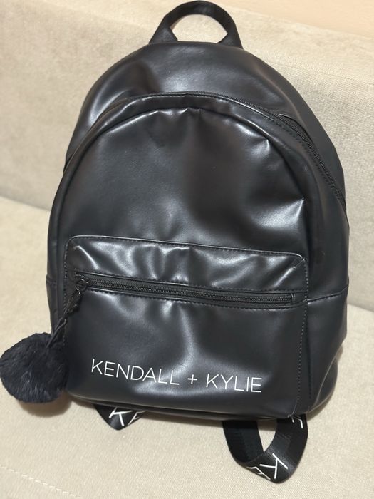 Кожена раница Kendall + Kylie