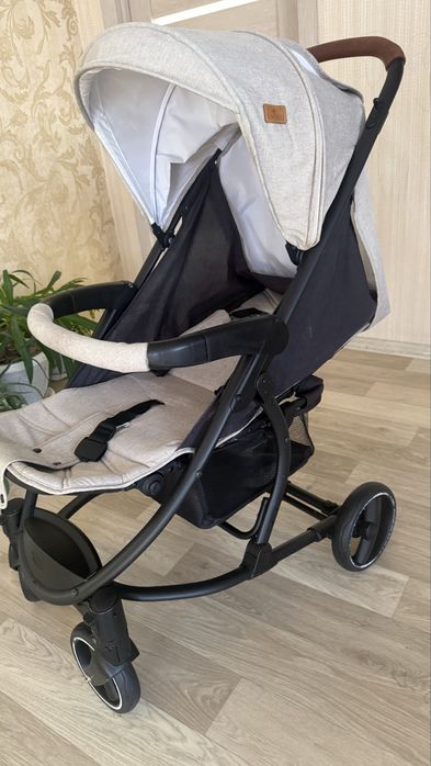 Продам детскую коляску