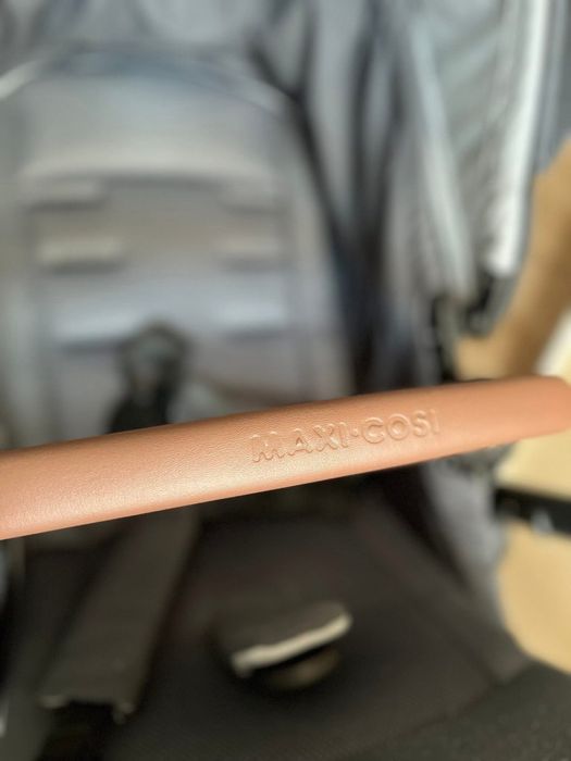 Комбинирана бебешка количка Maxi Cosi Addora 2