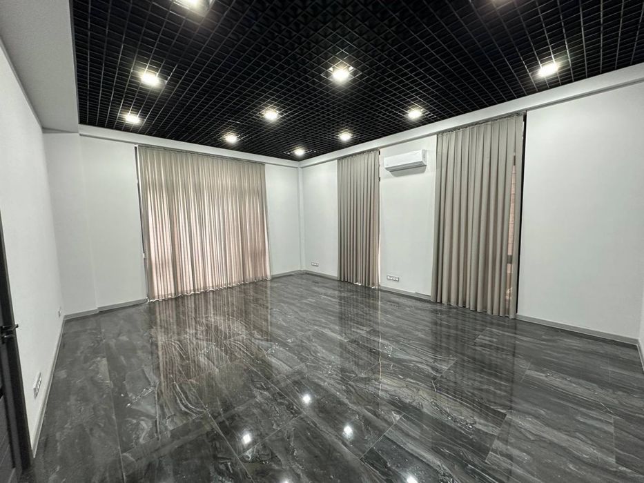 Ц-1 Бибигон нежилое помещение 600кв.м 15комнат в бизнес центре срочно