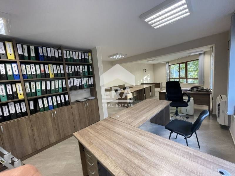 Продава се Офис в Варна, Базар Левски - 78 кв.м за 2821 €/кв.м - Снимка #1