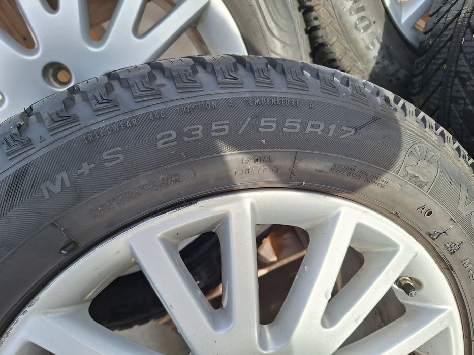 Vând Jante+Anvelope de Iarna M+S Model: GoodYear 235/55 R17