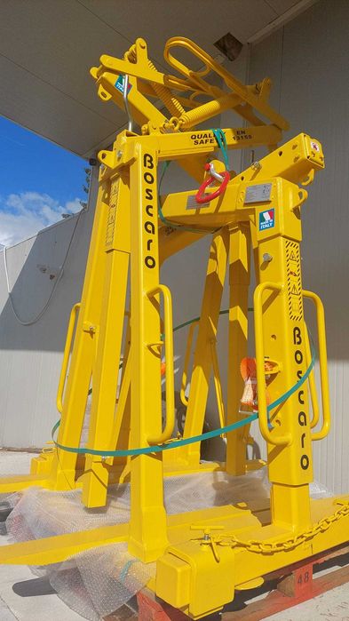 Furca Boscaro Italia de macara lame 1200 mm ( 120 cm) MBA-201200 pt paleti cu echilibrare automata prin arc 2000 kg , bena cu furtun, haba moloz